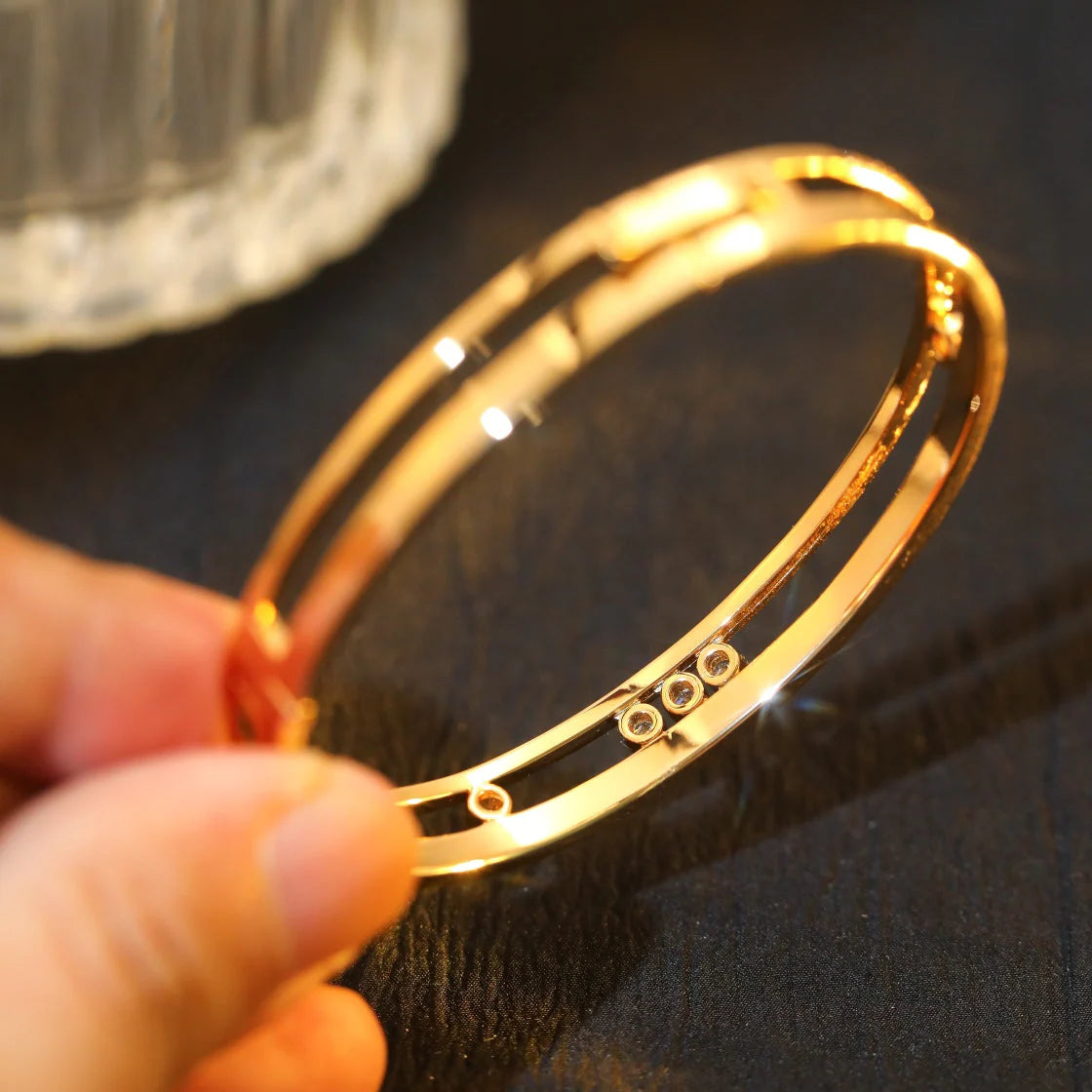 [⭐⭐JeweliWhal]Move Romane Diamond Bangle Bracelet