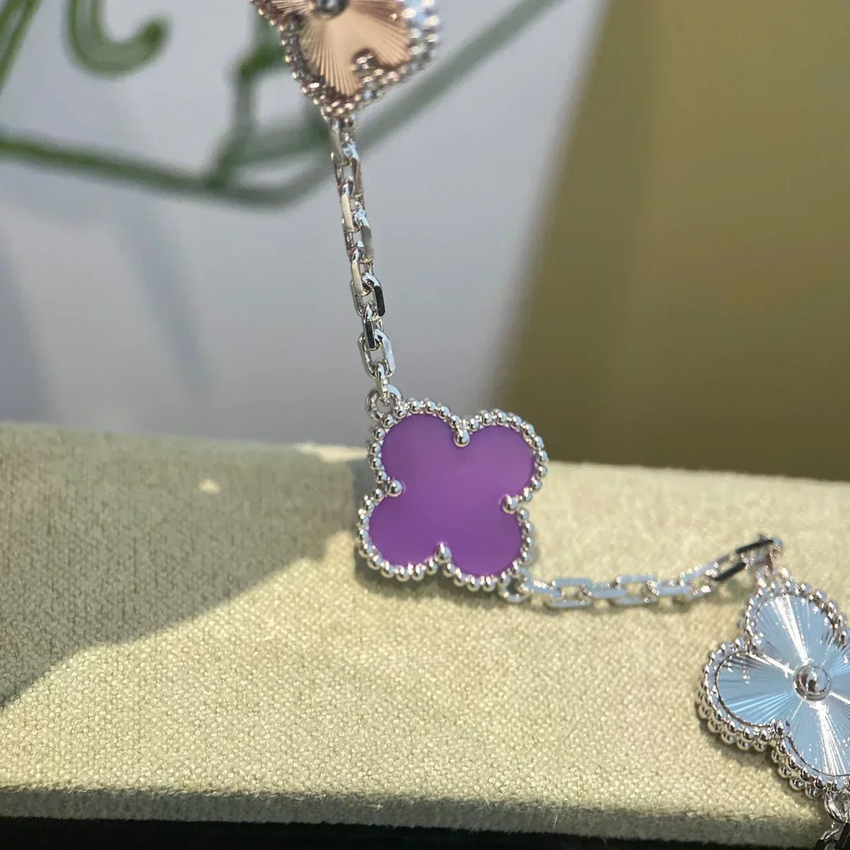 [⭐⭐JeweliWhal] CLOVER 5 MOTIF VIOLET BRACELET COLLECTION