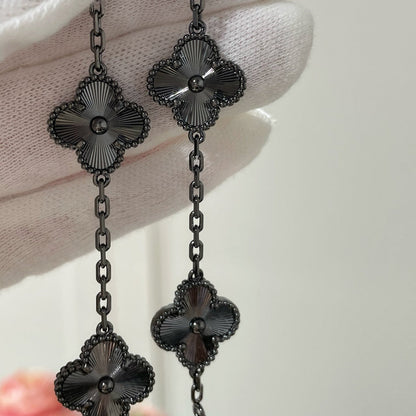 {
"⭐⭐JeweliWhal": "⭐⭐JeweliWhal",
"CLOVER 5 MOTIF BLACK BRACELET": "クローバー 5モチーフ ブラック ブレスレット"
}