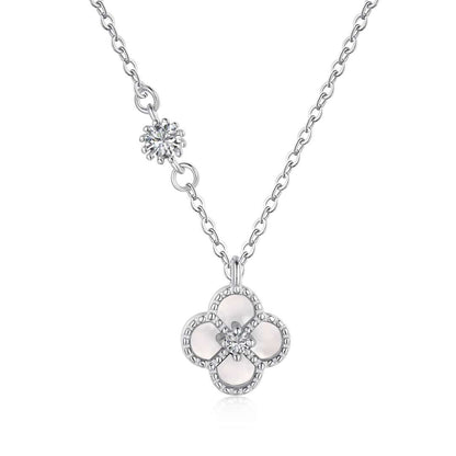 [Manual]Delicate Flower Shape Necklace