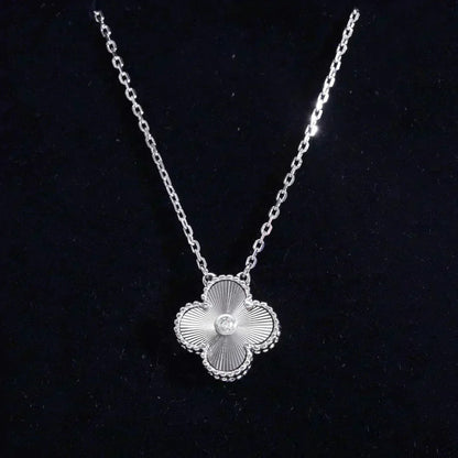 [⭐⭐JeweliWhal]CLOVER 15MM ダイヤモンドレーザーネックレス シルバー