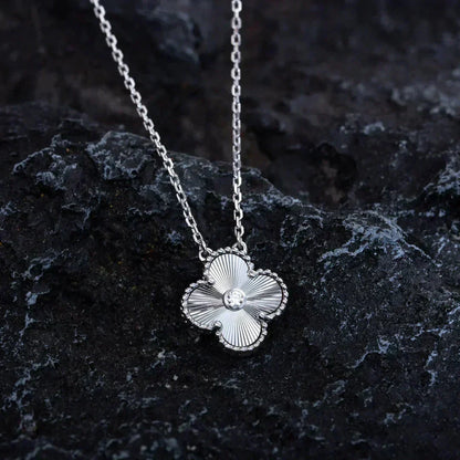 [⭐⭐JeweliWhal]CLOVER 15MM ダイヤモンドレーザーネックレス シルバー