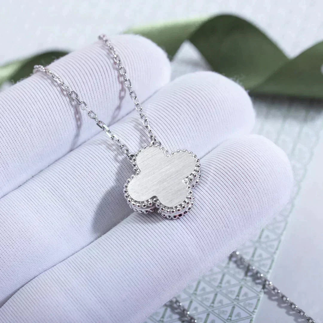 [⭐⭐JeweliWhal]CLOVER 15MM ダイヤモンドレーザーネックレス シルバー