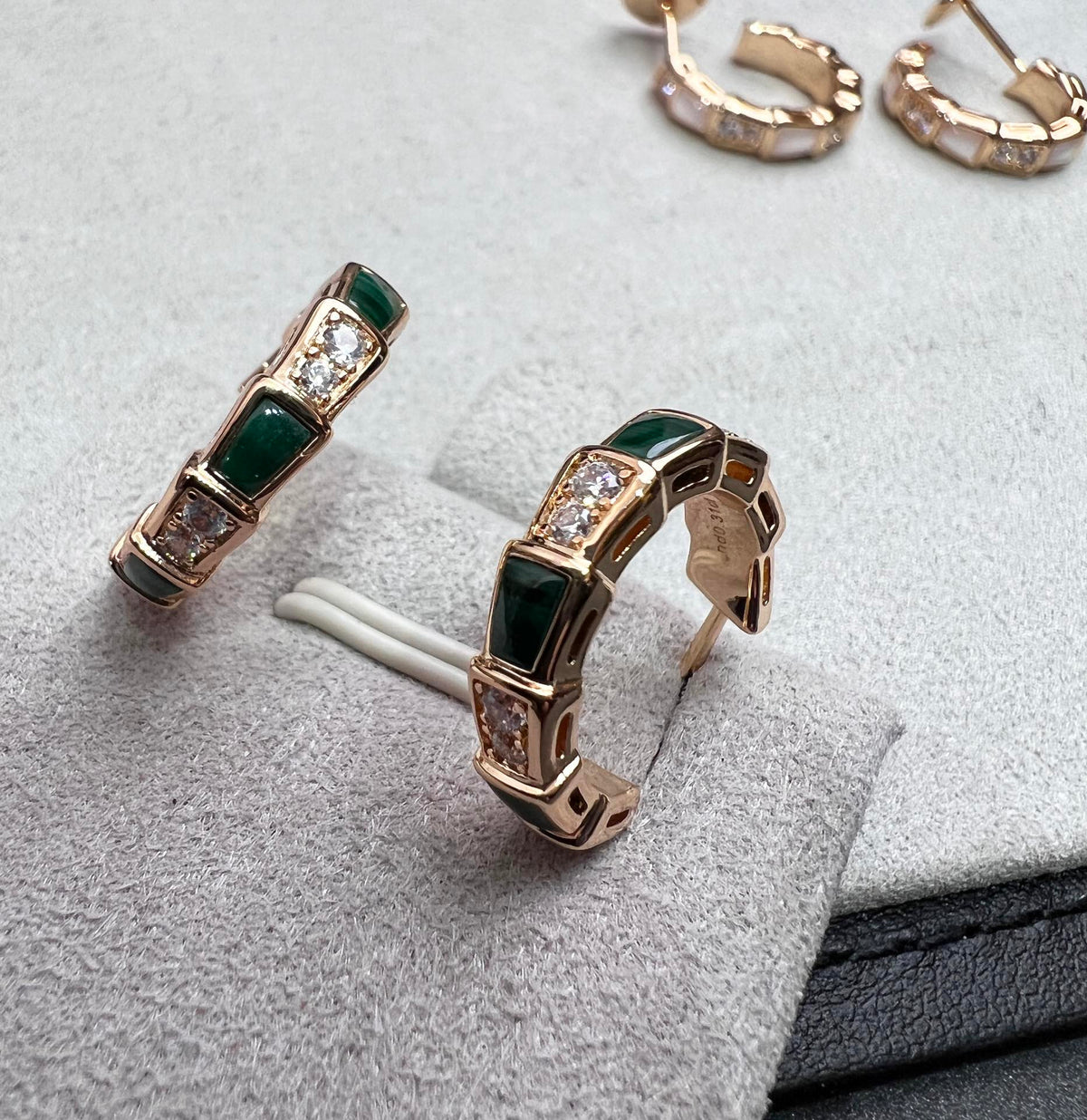 [⭐⭐JeweliWhal]SERPENTI MALACHITE PINK GOLD EARRINGS