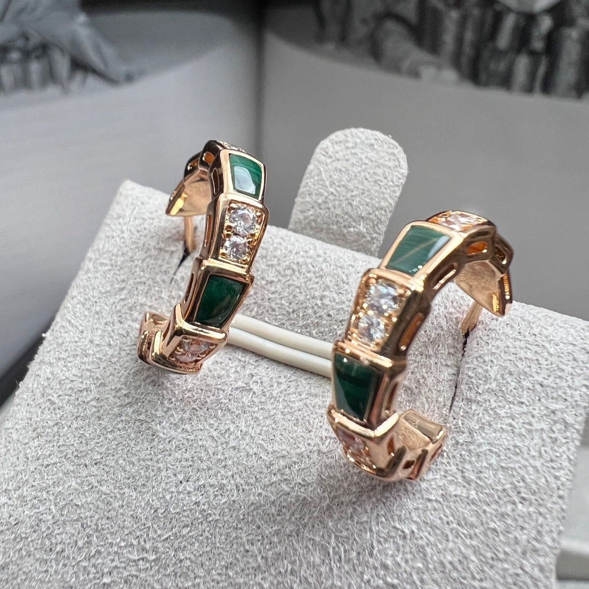 [⭐⭐JeweliWhal]SERPENTI MALACHITE PINK GOLD EARRINGS