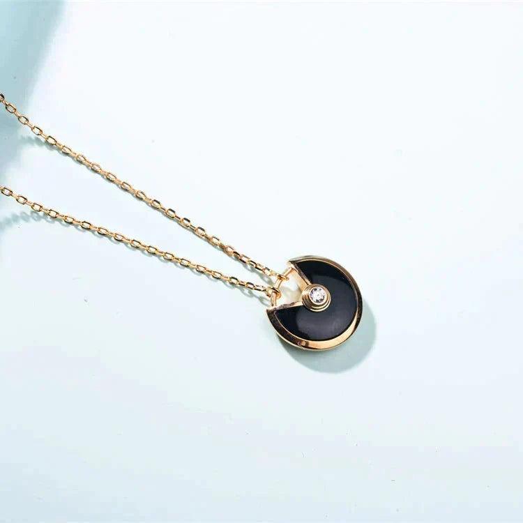 [⭐⭐JeweliWhal]AMULETTE GOLD CARNELIAN ONYX NECKLACE