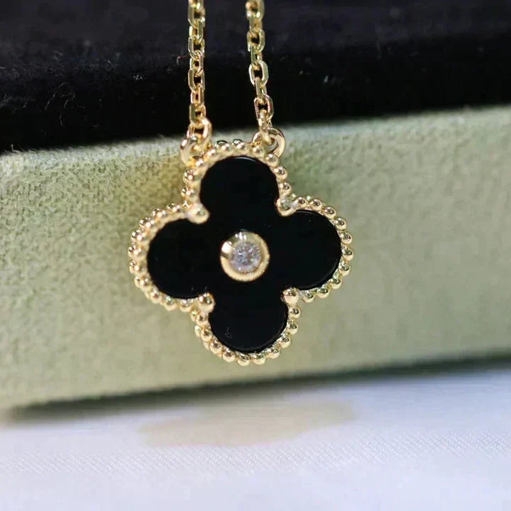 [⭐⭐JeweliWhal]CLOVER 15MM DIAMOND ONYX NECKLACE
