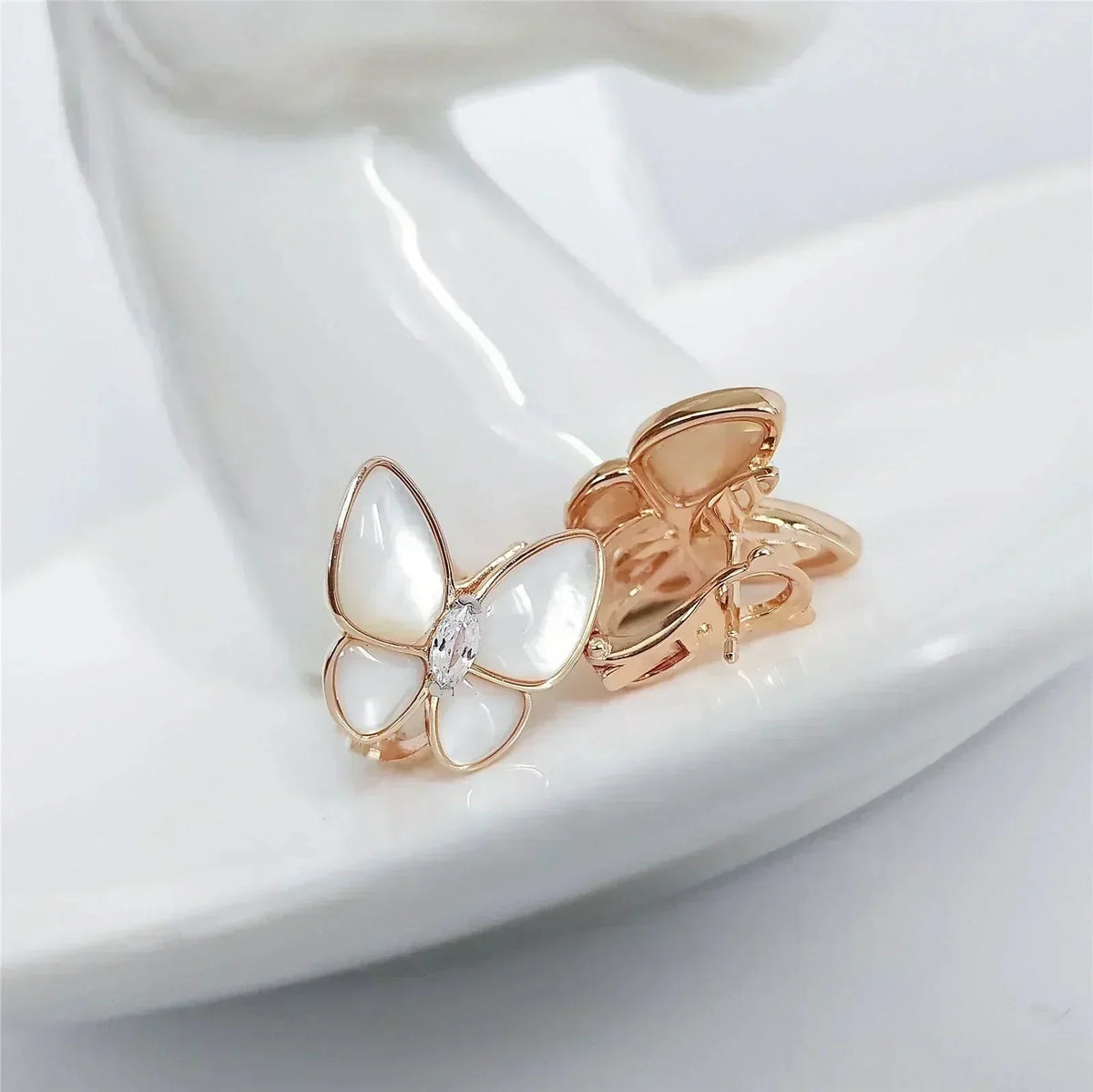 [⭐⭐JeweliWhal]BUTTERFLY MOP DIAMOND EARRINGS