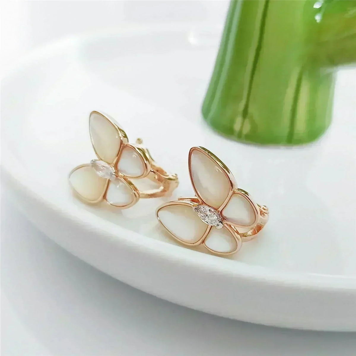 [⭐⭐JeweliWhal]BUTTERFLY MOP DIAMOND EARRINGS