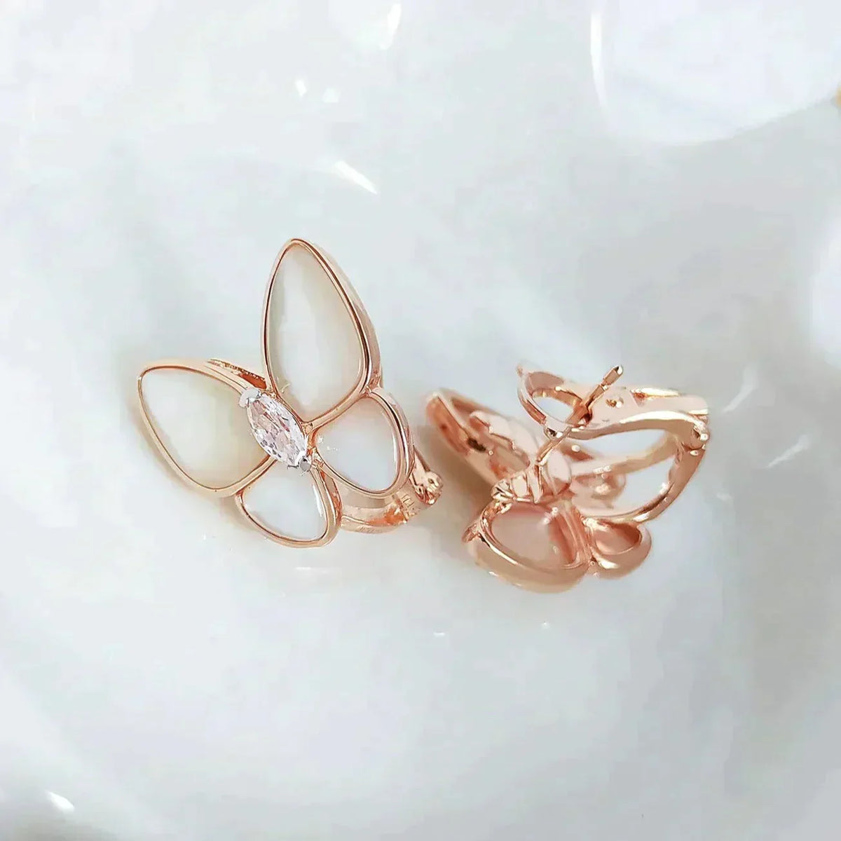 [⭐⭐JeweliWhal]BUTTERFLY MOP DIAMOND EARRINGS