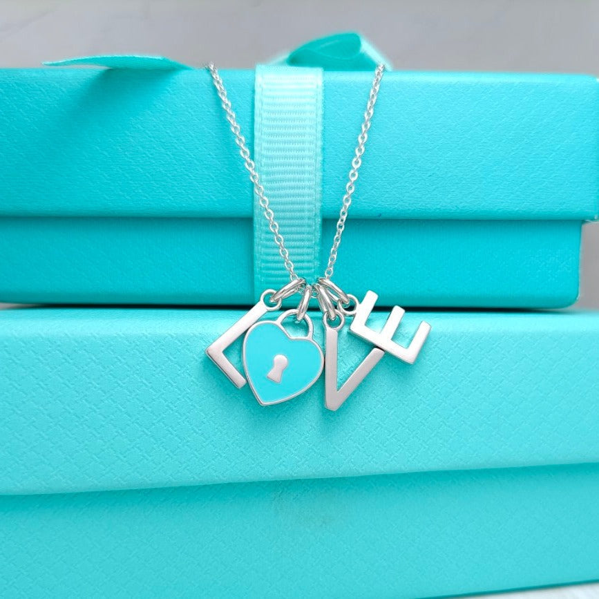 [⭐JeweliWhal]LOVE TEXT PEDANT NECKLACE