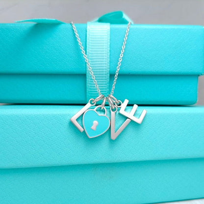 [⭐JeweliWhal]LOVE TEXT PEDANT NECKLACE