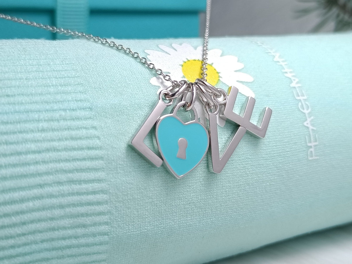 [⭐JeweliWhal]LOVE TEXT PEDANT NECKLACE