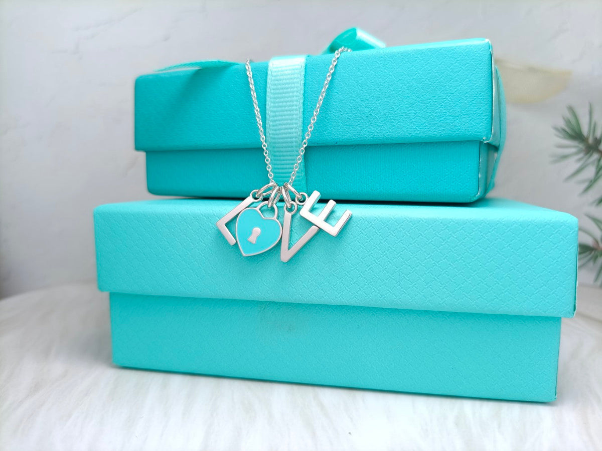 [⭐JeweliWhal]LOVE TEXT PEDANT NECKLACE