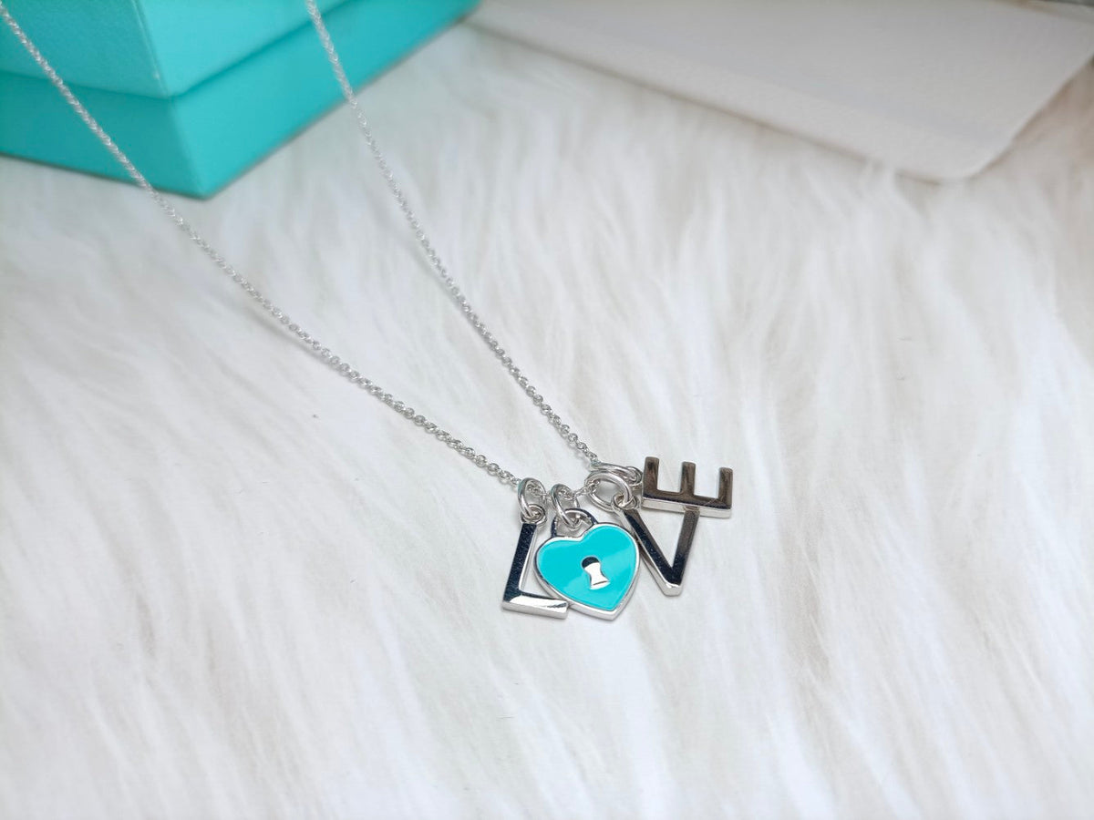 [⭐JeweliWhal]LOVE TEXT PEDANT NECKLACE