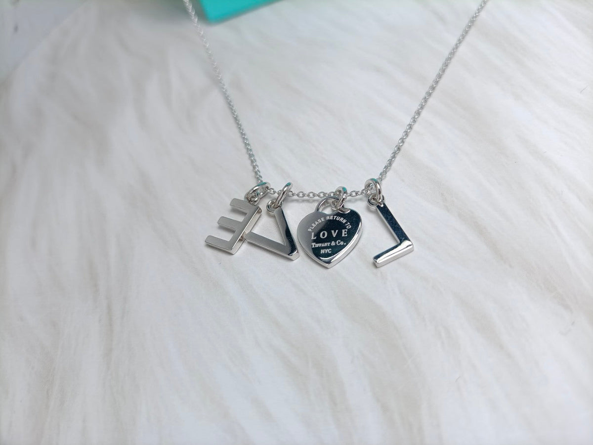 [⭐JeweliWhal]LOVE TEXT PEDANT NECKLACE