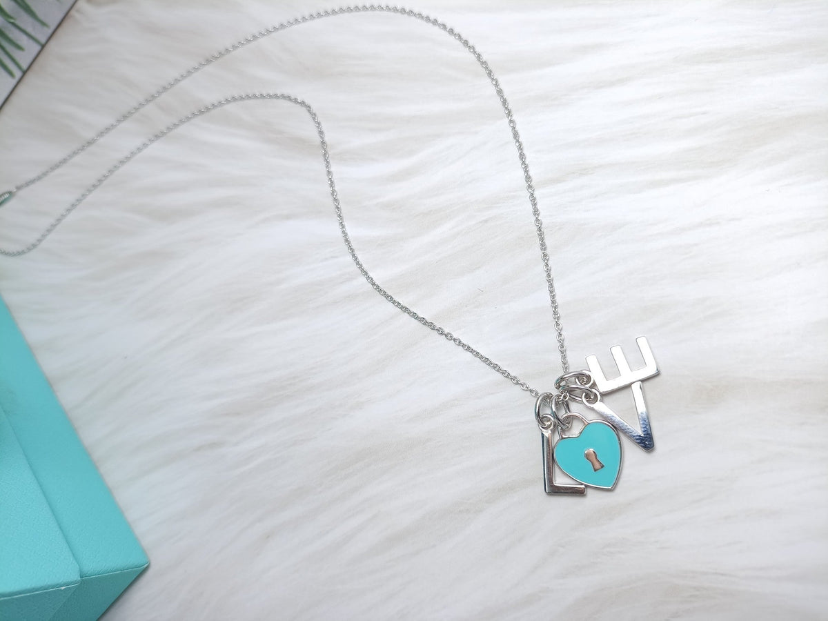 [⭐JeweliWhal]LOVE TEXT PEDANT NECKLACE