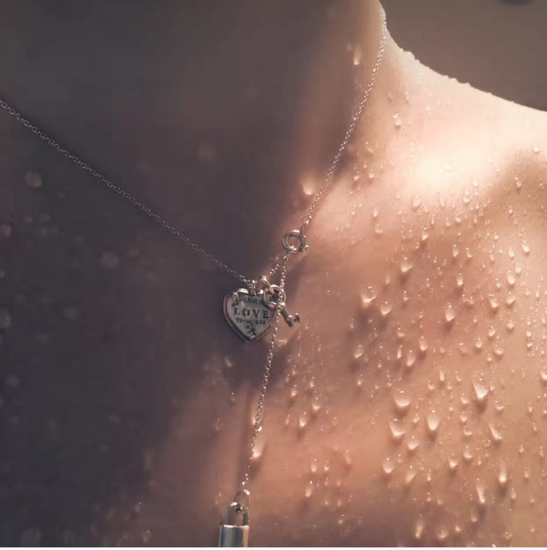 [⭐JeweliWhal]KEY AND HEART SILVER NECKLACE
