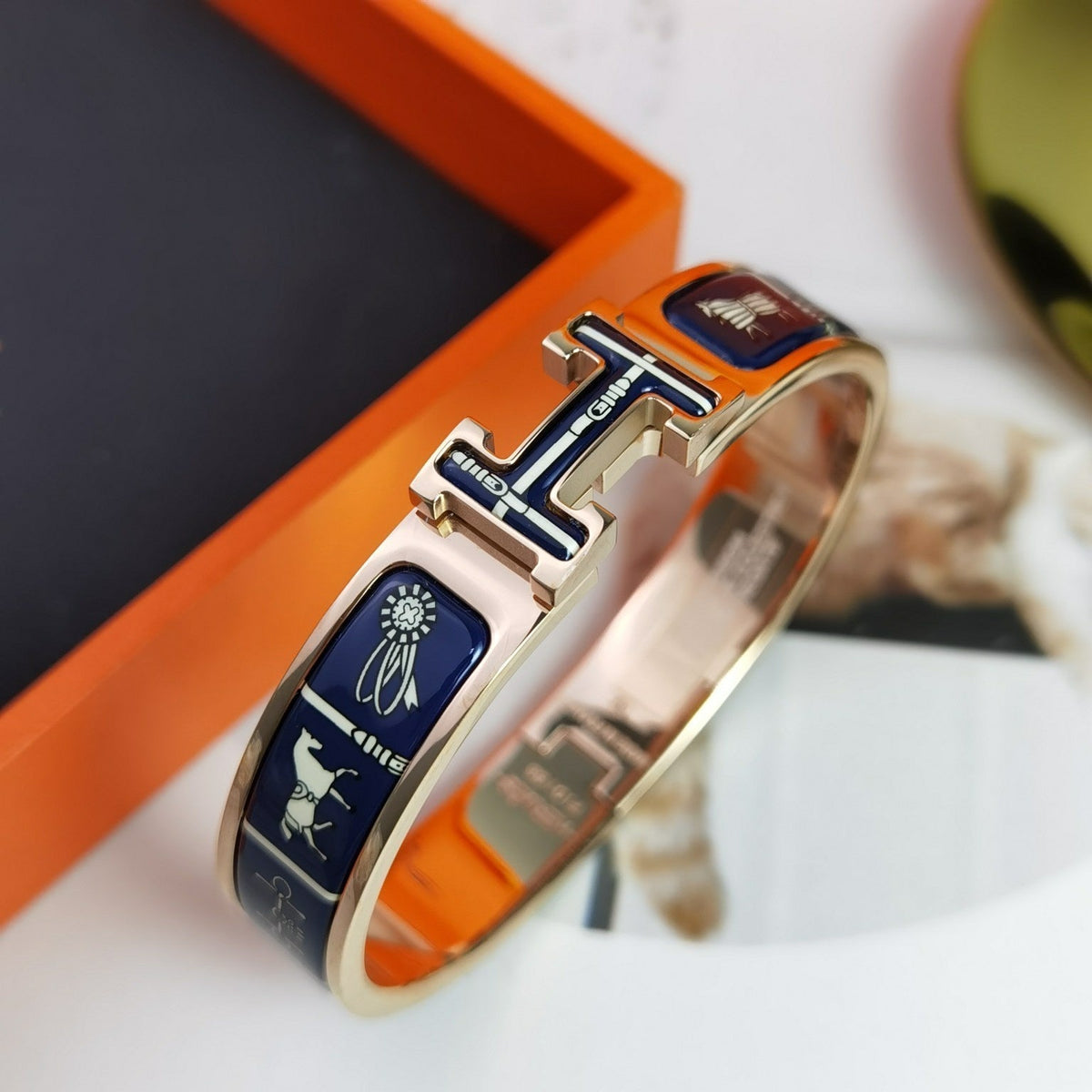 [⭐⭐JeweliWhal]H COUVERTURES DARK BLUE BRACELET