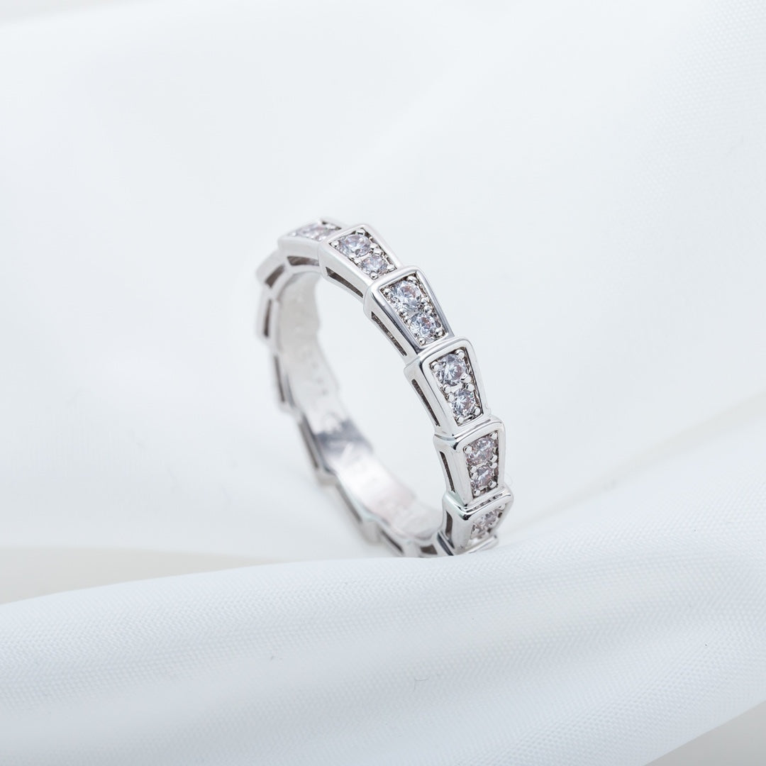 [⭐⭐JeweliWhal]SERPENTI RING SILVER DIAMOND PAVED 3MM