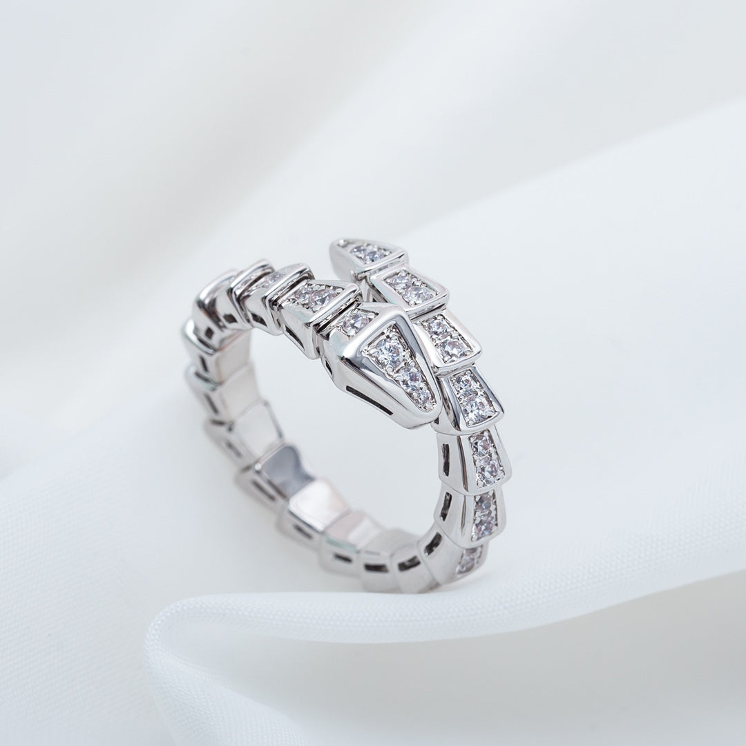 [⭐⭐JeweliWhal]SERPENTI RING SILVER DIAMOND PAVED 4MM