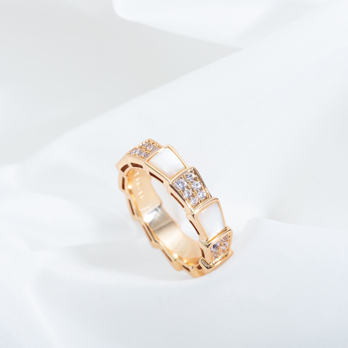 [⭐⭐JeweliWhal]SERPENTI RING PINK GOLD MOP DIAMOND PAVED 4MM