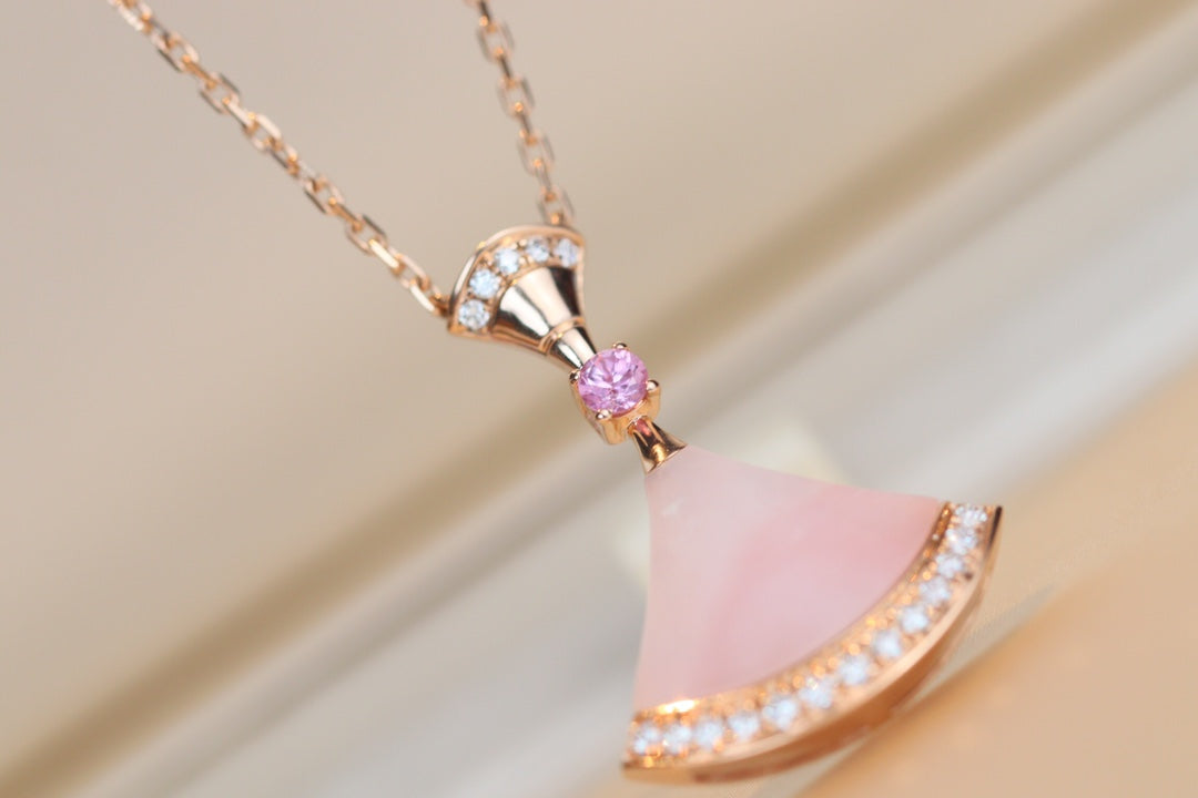 [⭐⭐JeweliWhal]DREAM NECKLACE PINK MOP DIAMOND