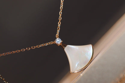 [⭐⭐JeweliWhal]DREAM NECKLACE WHITE MOP PINK GOLD 1 DIAMOND