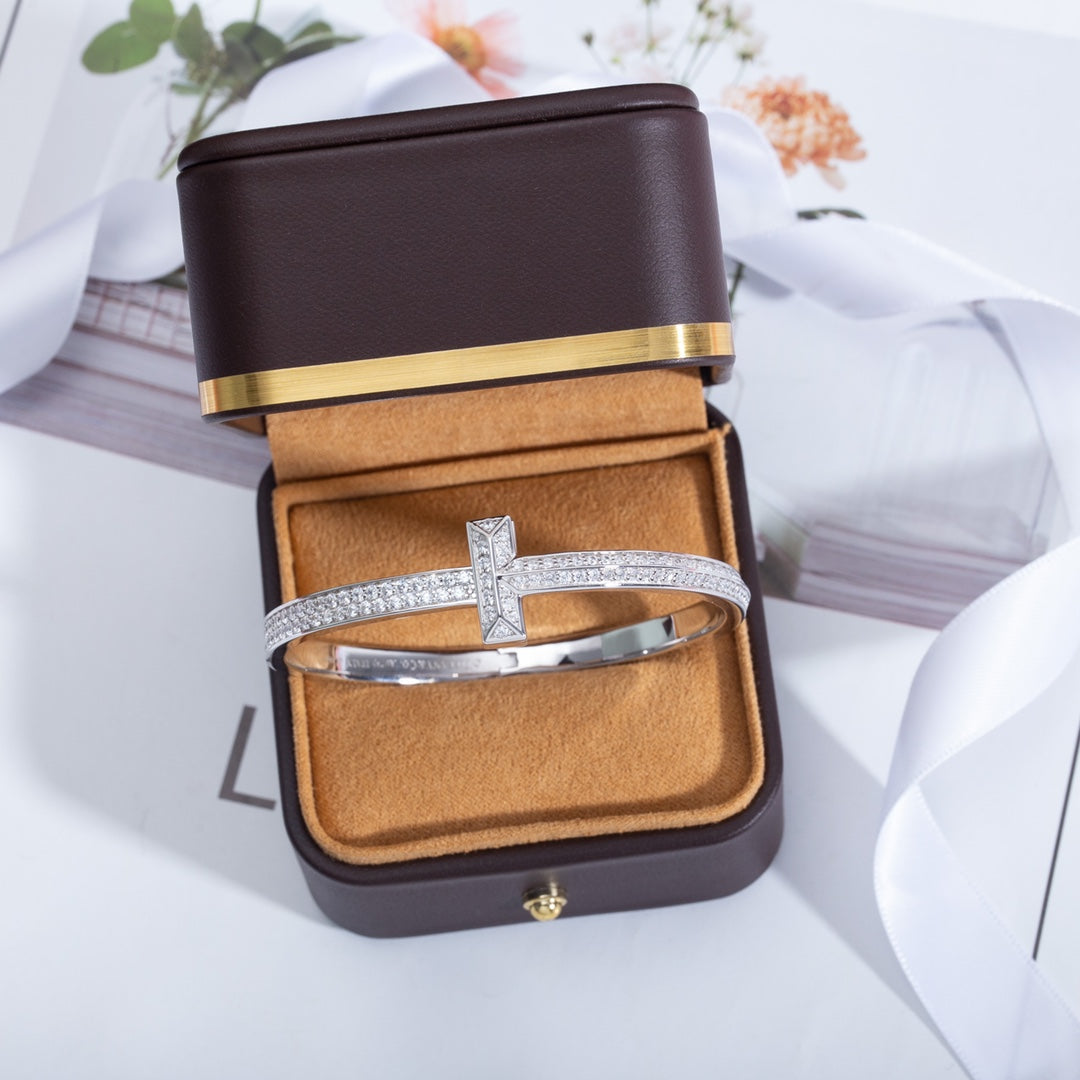 [⭐JeweliWhal]WIDE DIAMONDS HINGED BANGLE SILVER