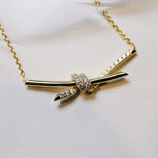 [⭐JeweliWhal]KNOT NECKLACE GOLD DIAMONDS