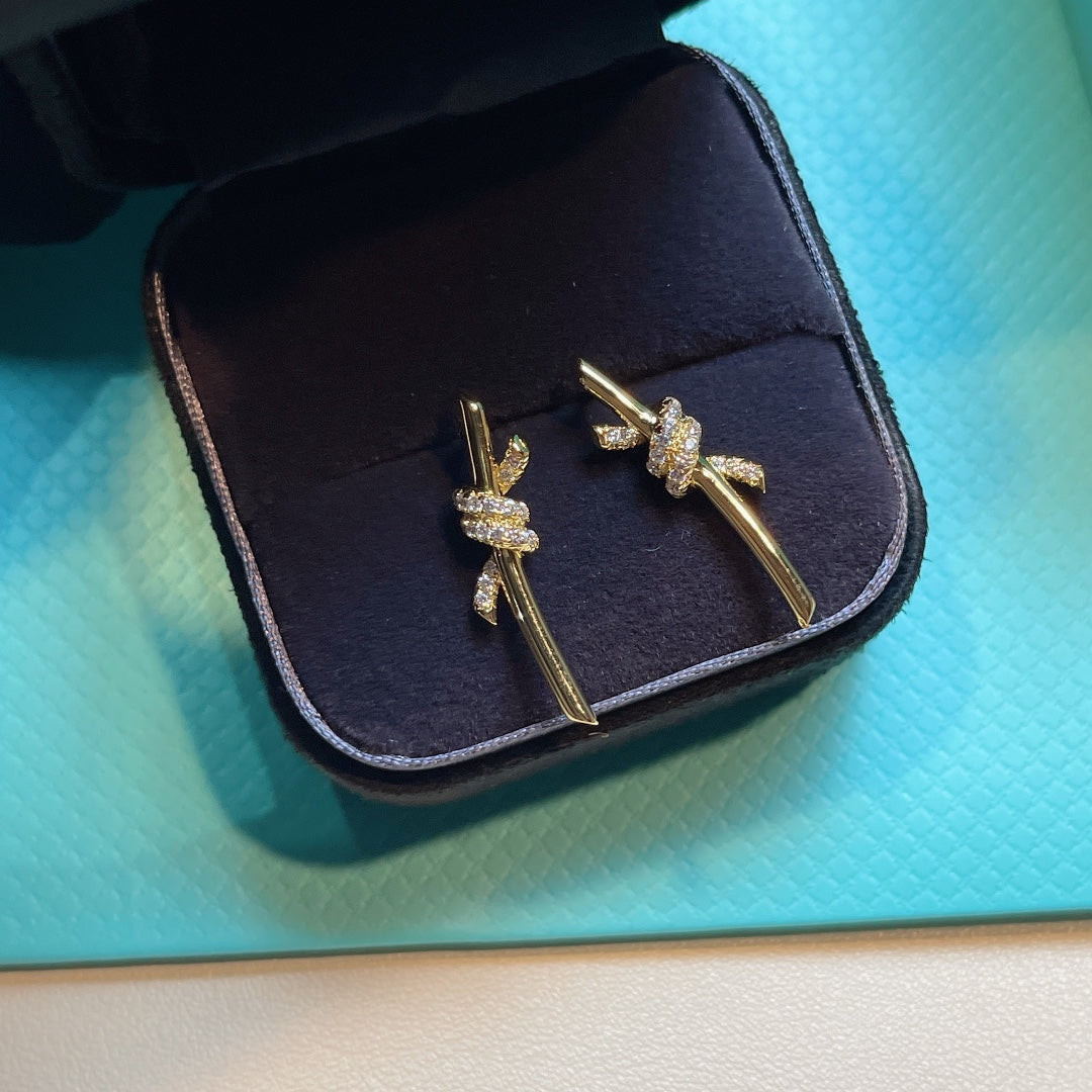 [⭐JeweliWhal]KNOT EARRINGS GOLD DIAMOND