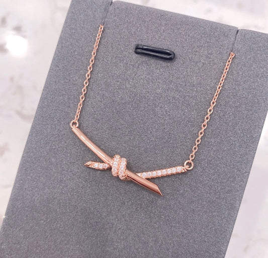 [⭐JeweliWhal]KNOT NECKLACE DIAMONDS