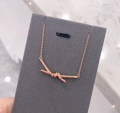 [⭐JeweliWhal]KNOT NECKLACE DIAMONDS
