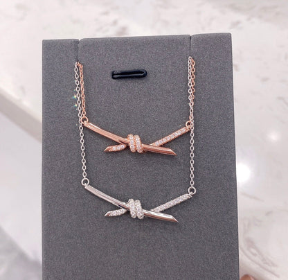 [⭐JeweliWhal]KNOT NECKLACE DIAMONDS