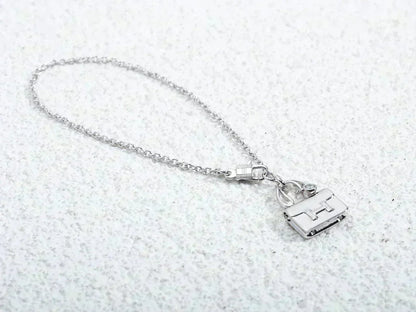 [⭐⭐JeweliWhal]AMULETTE PEDANT SILVER NECKLACE