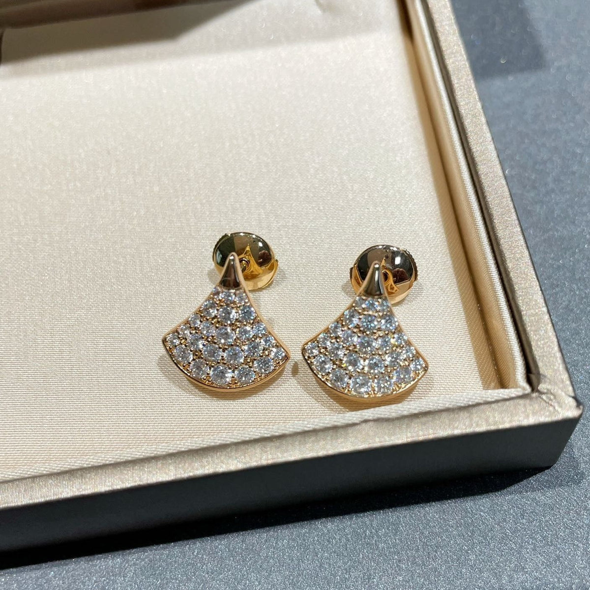 [⭐⭐JeweliWhal]DREAM STUD EARRINGS DIAMOND