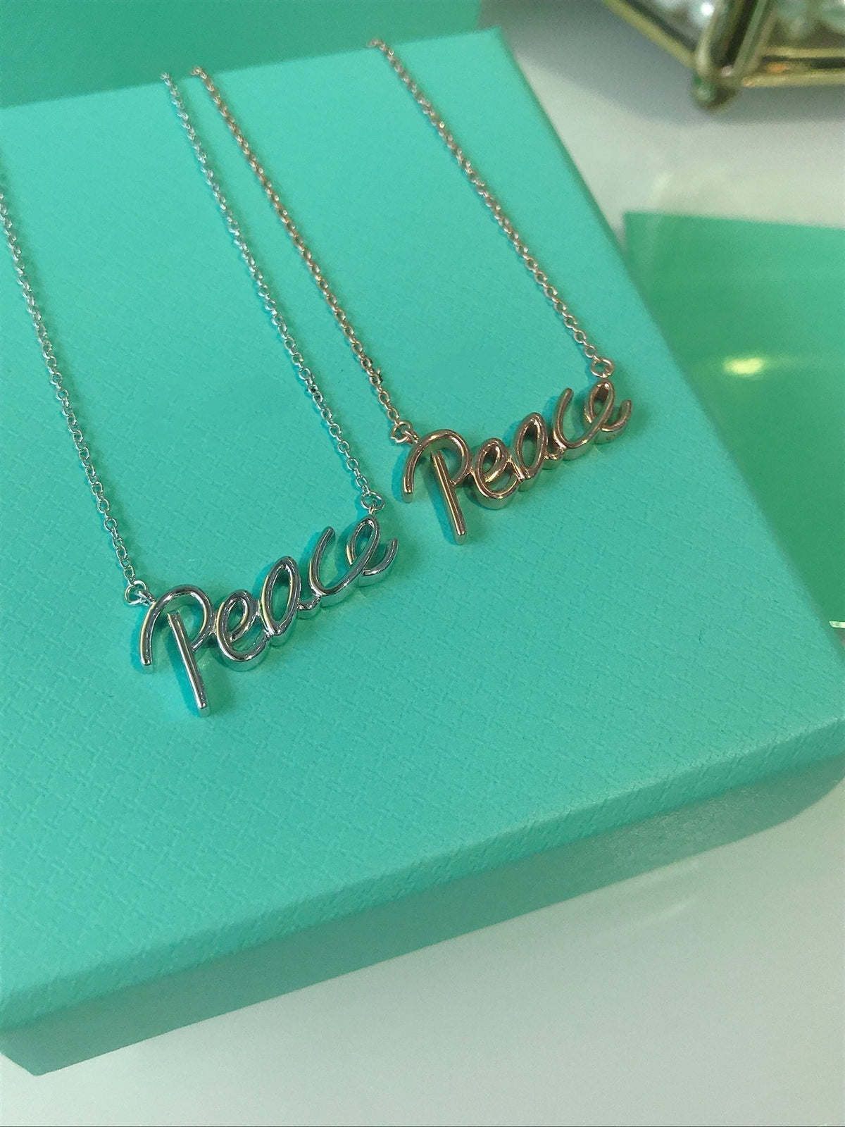 [⭐JeweliWhal]PEACE TEXT PEDANT NECKLACE