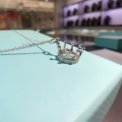 [⭐JeweliWhal]CROWN PEDANT NECKLACE