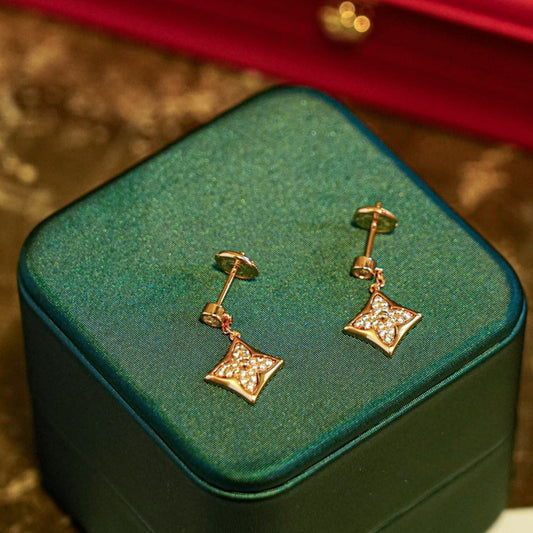 [⭐⭐JeweliWhal]STAR DIAMONDS EARRINGS GOLD