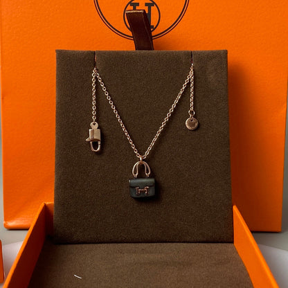 [⭐⭐JeweliWhal]CONSTANCE BLACK PEDANT PINK GOLD NECKLACE
