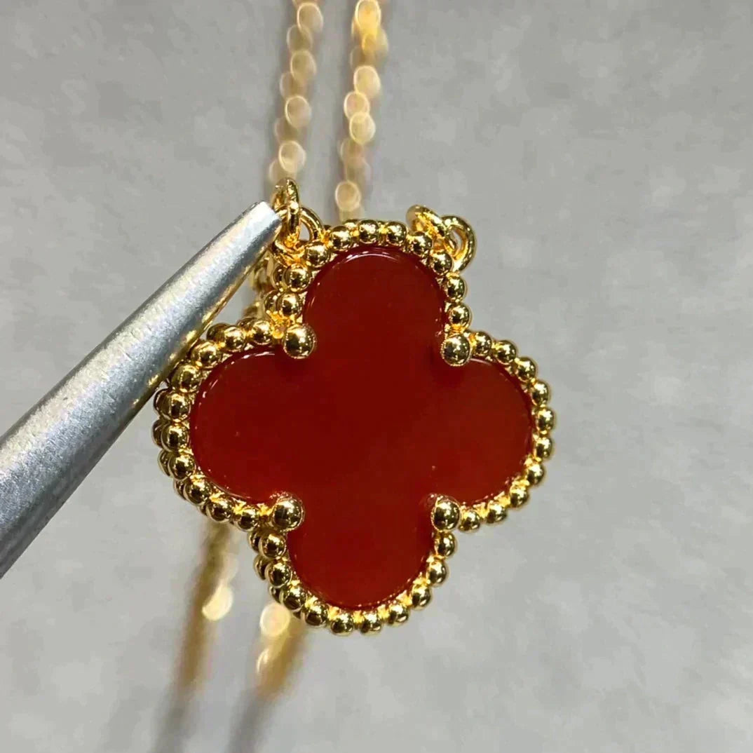 [⭐⭐JeweliWhal]CLOVER 15MM CARNELIAN SINGLE FLOWER NECKLACE