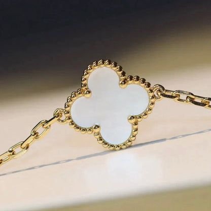 [⭐⭐JeweliWhal]CLOVER 20 MOTIFS WHITE MOP NECKLACE