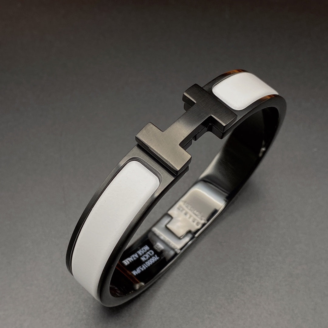[⭐⭐JeweliWhal]H BRACELET 12MM BLACK WHITE CERAMIC