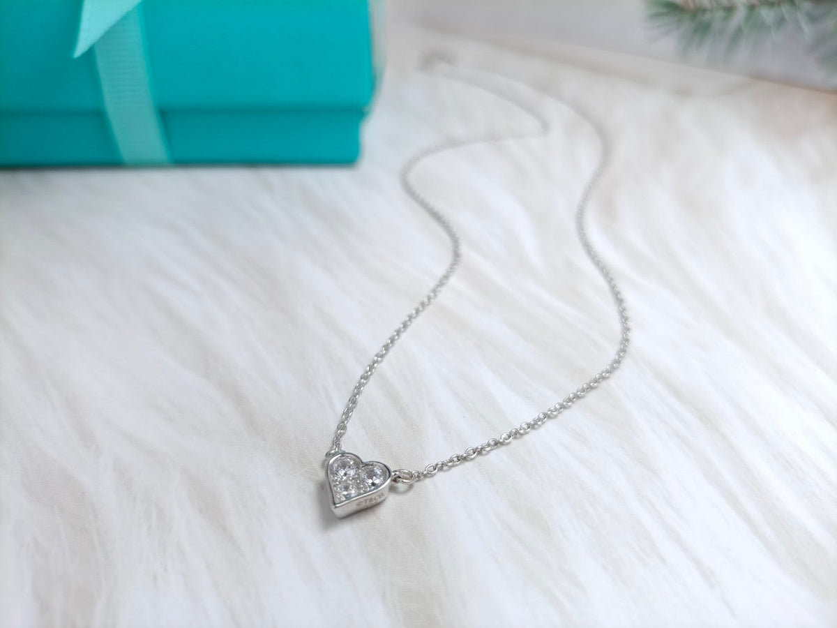 [⭐JeweliWhal]HEART 3 DIAMONDS PEDANT NECKLACE