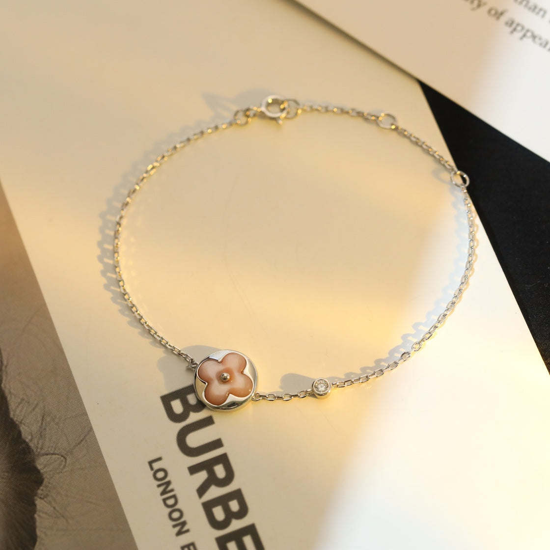 [⭐⭐JeweliWhal]SUN MOTIF PINK MOP SILVER BRACELET