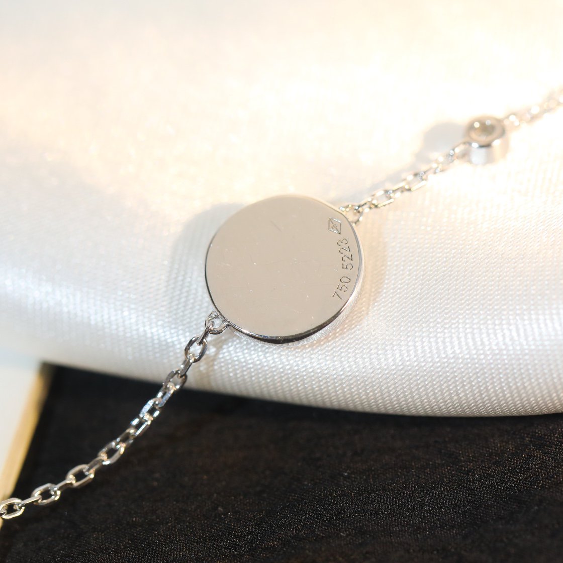 [⭐⭐JeweliWhal]SUN MOTIF PINK MOP SILVER BRACELET