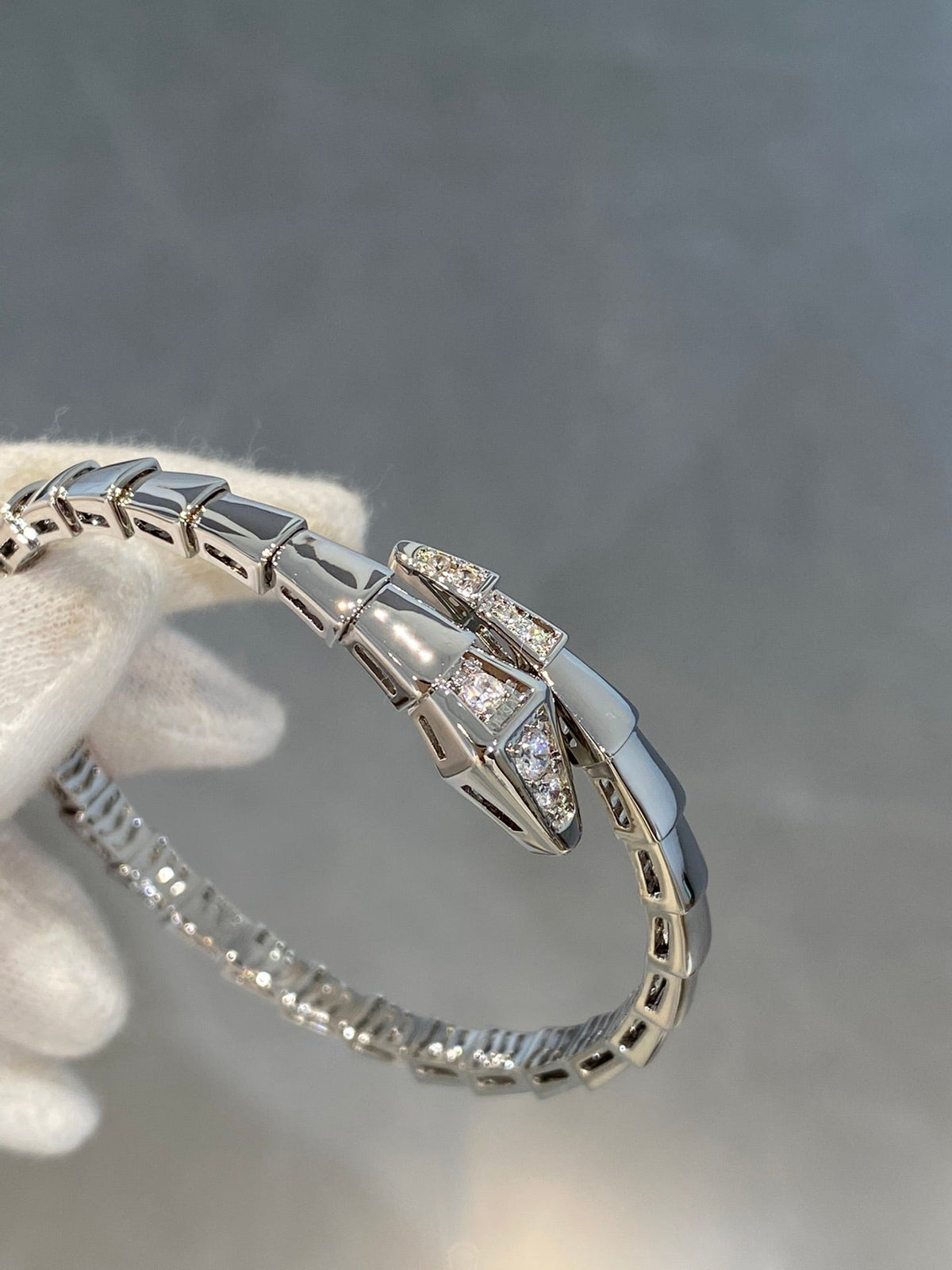 [⭐⭐JeweliWhal]SERPENTI BRACELET DIAMONDS SILVER