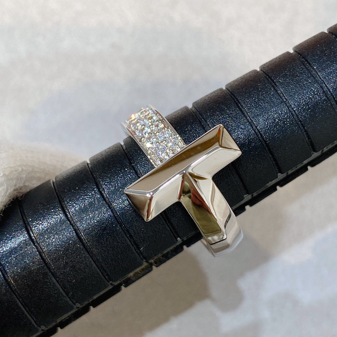 [⭐JeweliWhal]T WIRE MEDIUM DIAMOND RING