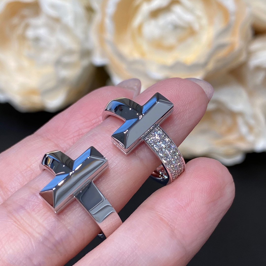 [⭐JeweliWhal]T WIRE MEDIUM DIAMOND RING