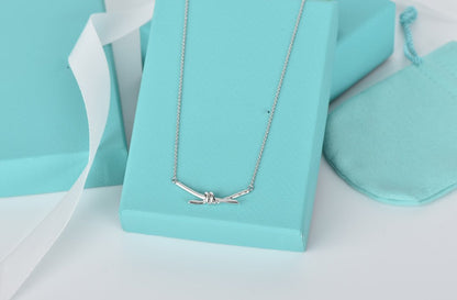 [⭐JeweliWhal]KNOT NECKLACE